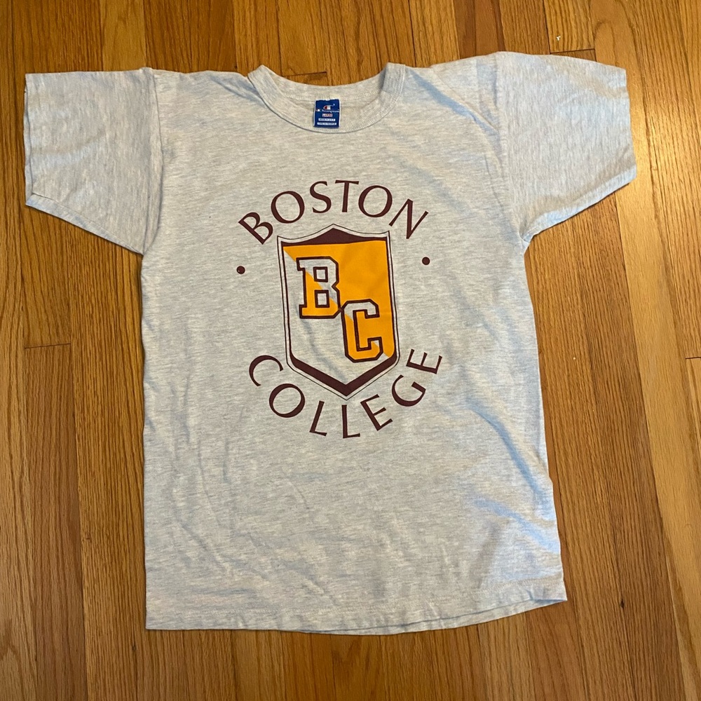 Size L Vintage 80s Champion Boston College T-shirt.